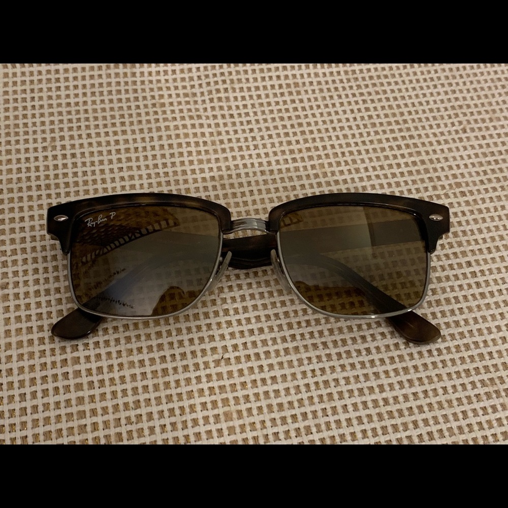 Ray-Ban Clubmaster Sunglasses 🕶